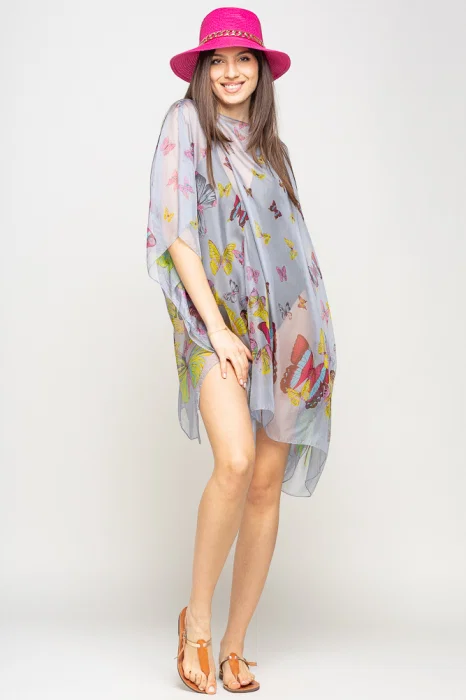 Rochie de plaja tip poncho cu fluturi pe fond gri deschis, vascoza