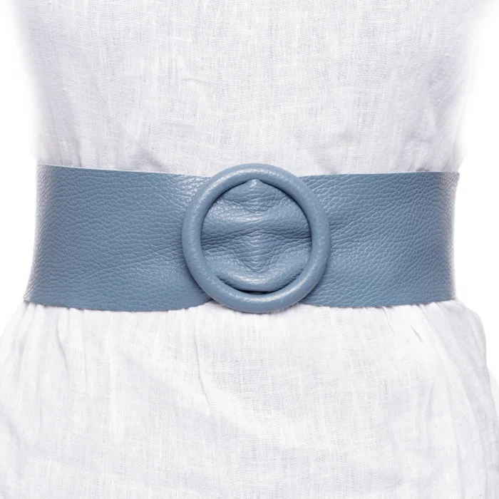 Curea albastru jeans din piele naturala cu latime de 7 cm, catarama rotunda imbracata in piele
