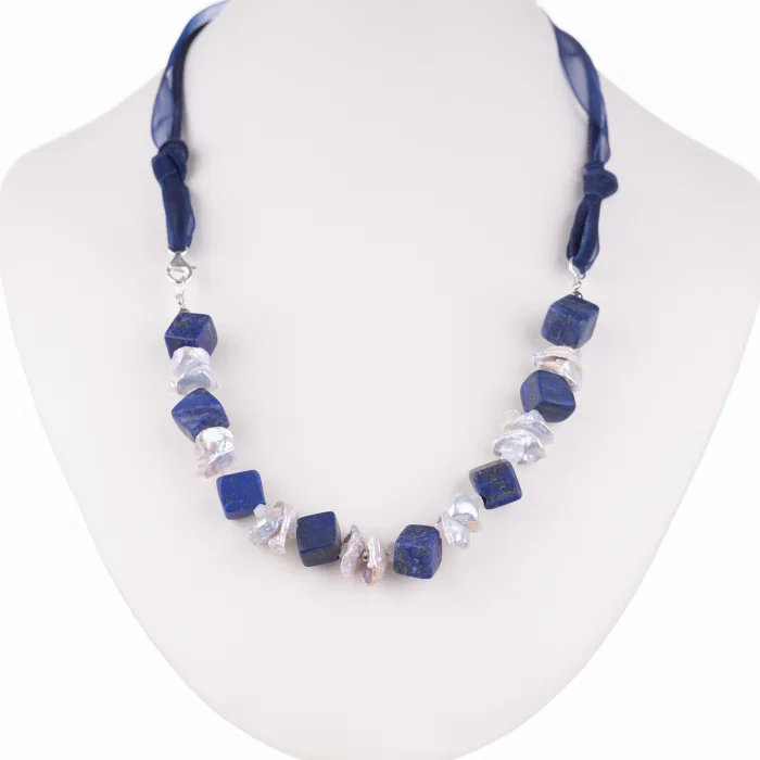 Colier din forme diferite de lapis, perle naturale si hematit