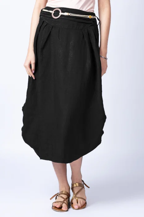 Fusta lunga neagra cu poale prinse, din in, cu o curea fancy