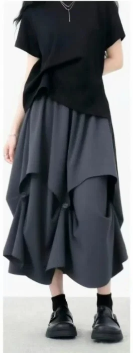 Fusta midi arhitecturala cu drapaje, gri