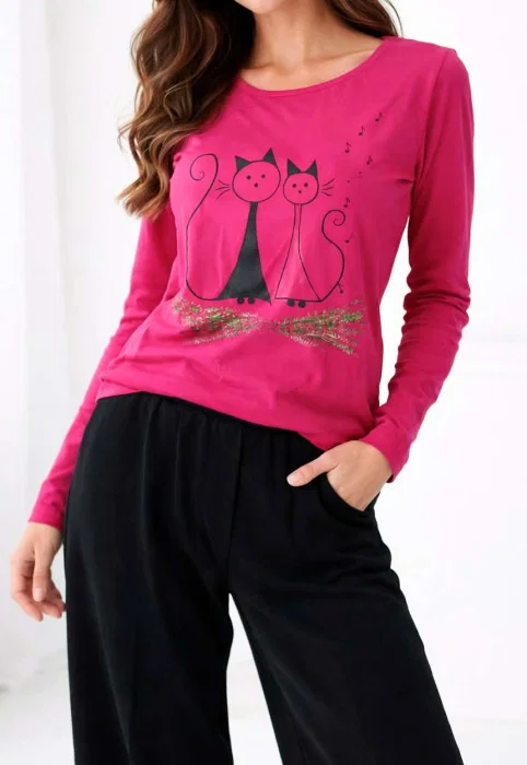 Bluza fuchsia din bumbac  pictata manual ,cu pisicute ,unicat
