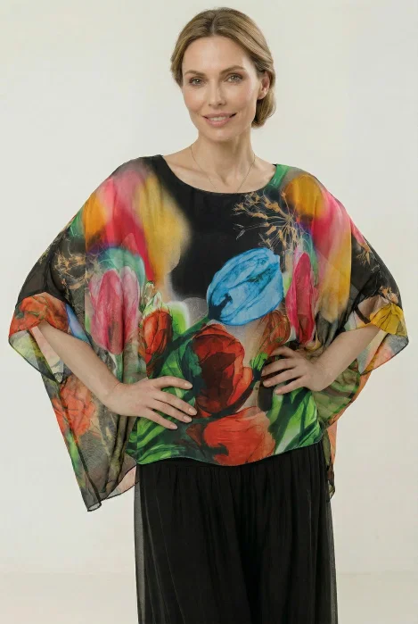 Bluza vaporoasa tip poncho din matase, croi oversized cu print lalele stilizate fond negru