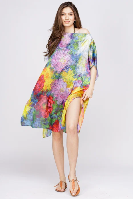 Rochie de plaja tip poncho din matase cu model inspirat dupa o pictura impresionista