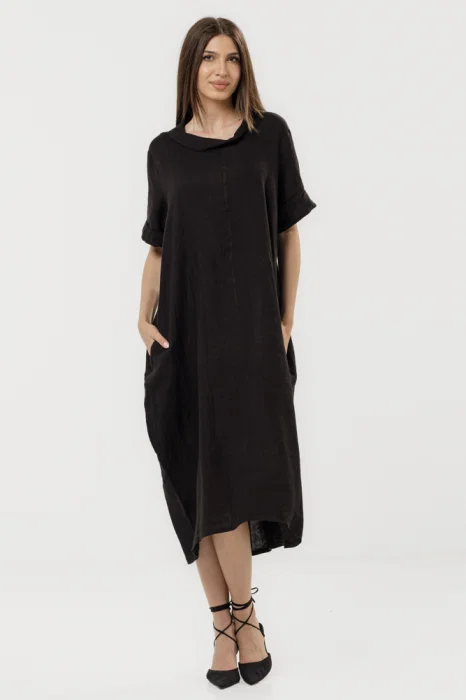 Rochie neagra din in cu croiala oversized si guler lejer, intors