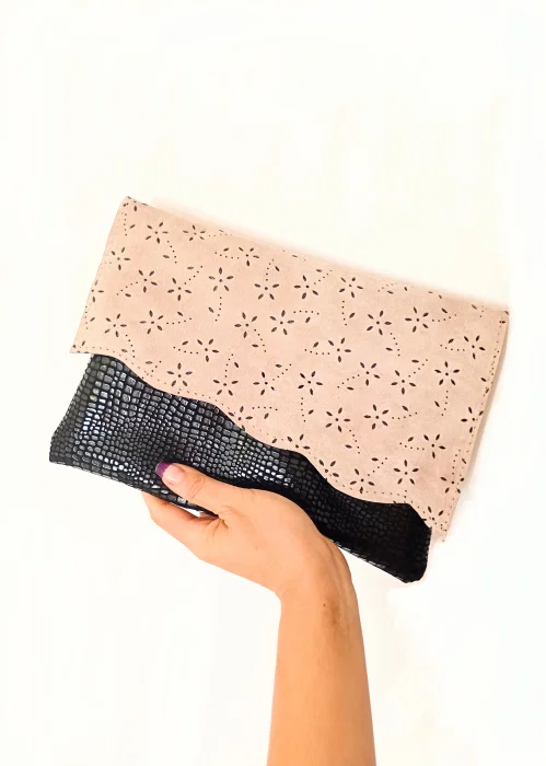 Plic negru si roz pudra , din piele naturala cu efect dantelat  ,handmade ,unicat